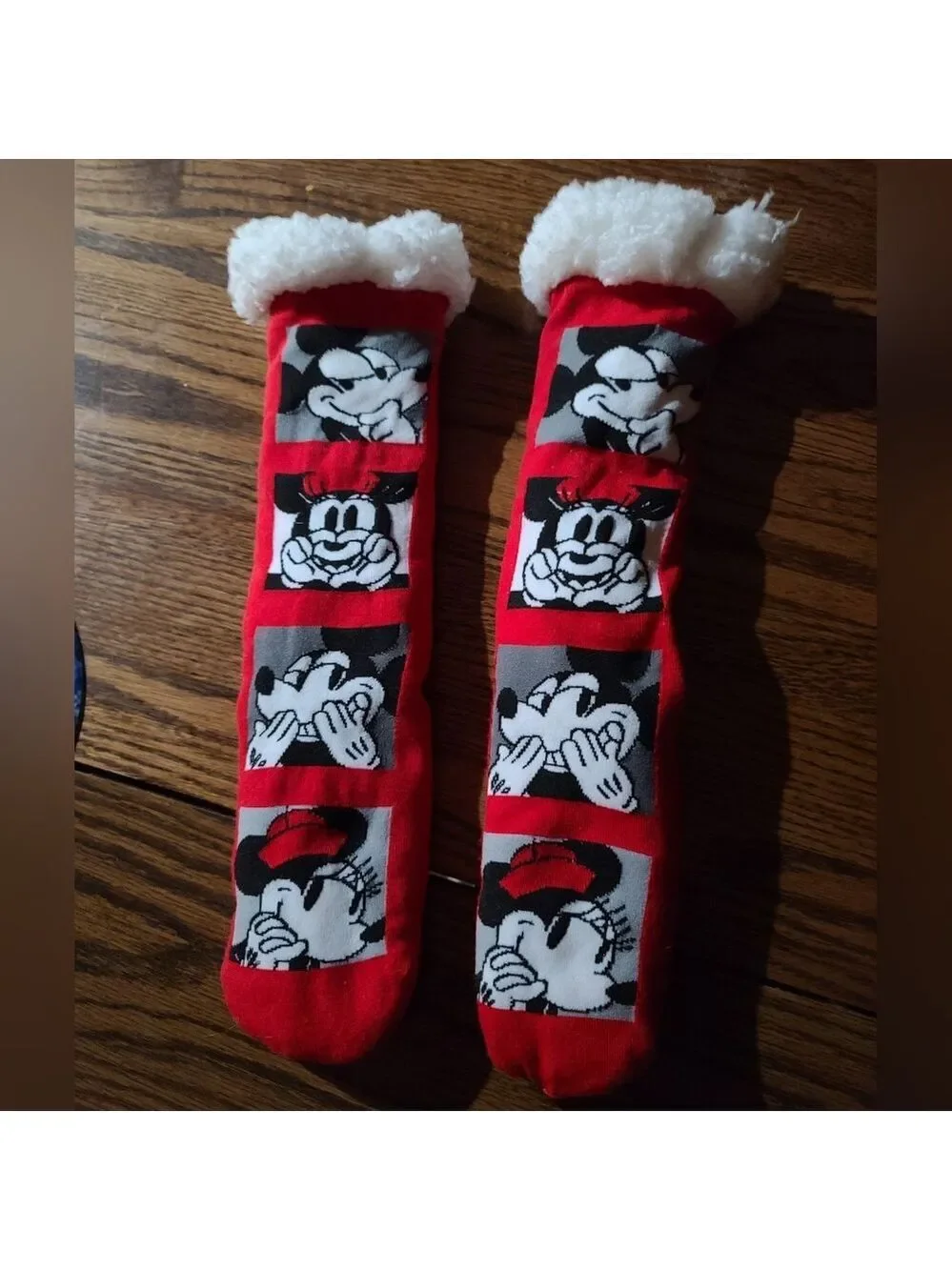 Disney Minnie Mouse Fuzzy Slipper Socks